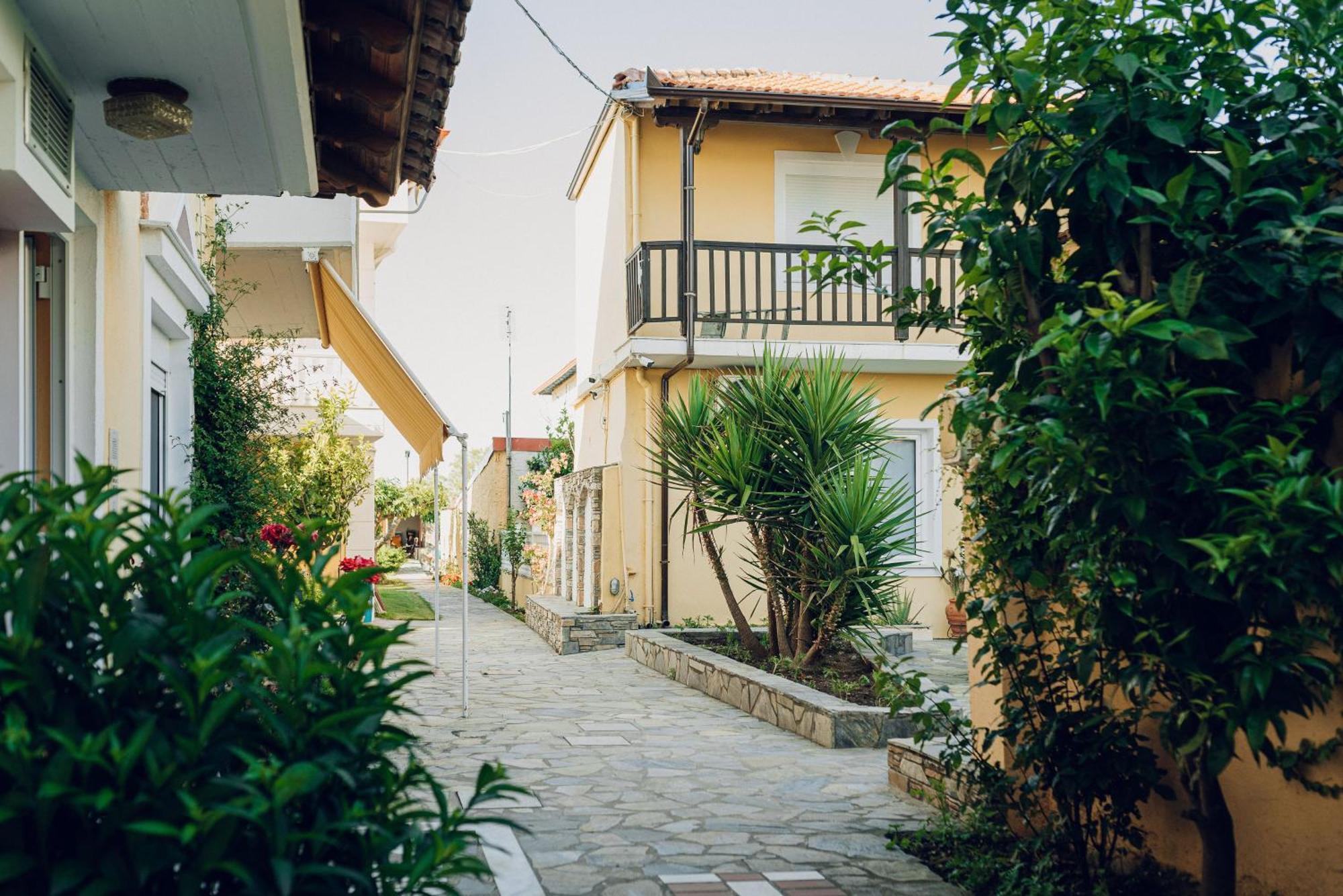 Villa Yianna Nea Mesagkala Exterior photo