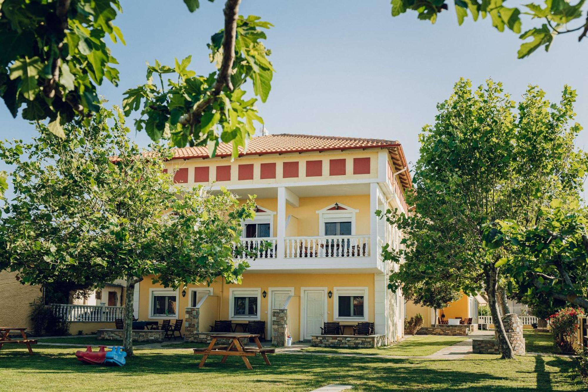 Villa Yianna Nea Mesagkala Exterior photo